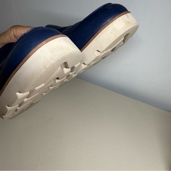 Vionic Kensley Navy Blue Loafers - Picture 12 of 15